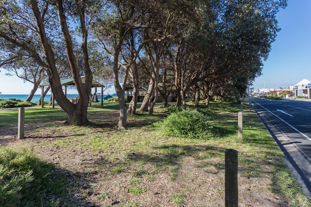 Seaside Apartment Getaway Dromana Exteriör bild